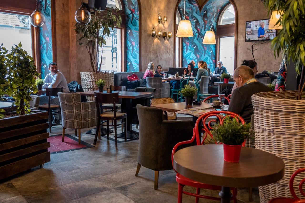 Hotel Grand Hedonist Pančevo Exteriér fotografie
