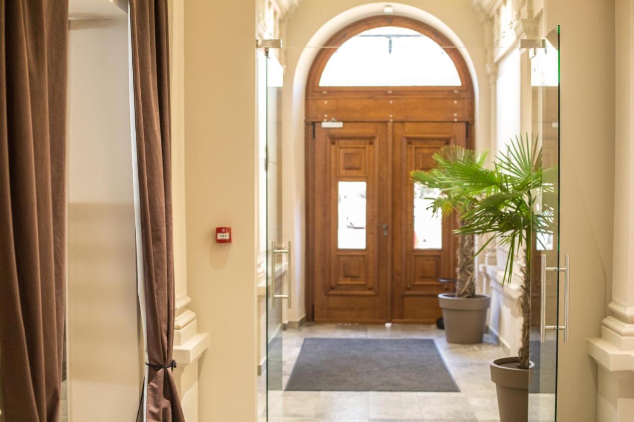 Hotel Grand Hedonist Pančevo Exteriér fotografie