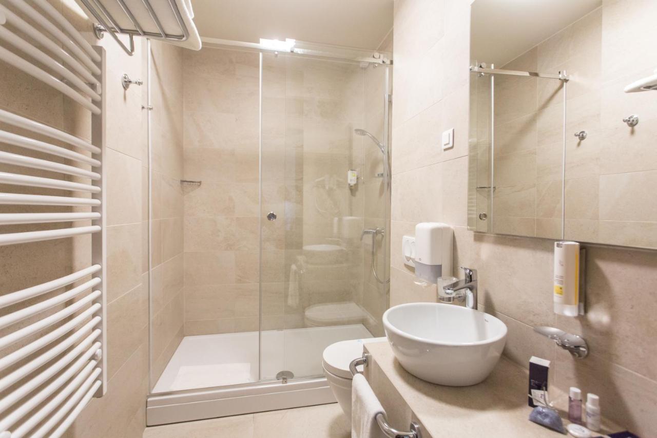 Hotel Grand Hedonist Pančevo Exteriér fotografie