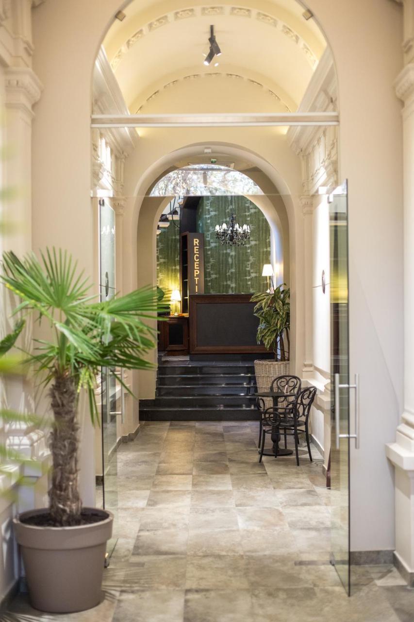 Hotel Grand Hedonist Pančevo Exteriér fotografie